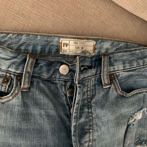 NWOT FREE PEOPLE Lacey Stilt Rip Knee Skinny Jeans - Picture 7 of 8